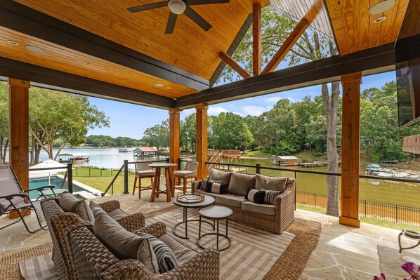 House | 5 bedrooms - New Saltwater Pool Spa Views Wilson Hideaway (Mooresville)