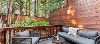 Northwood Mountain Views Sauna Balcony Tahoe Group Retreat
