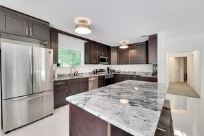 House | 4 bedrooms - Paradise Retreat by Avantstay Pool Hot Tub Game Room (Mount Pocono)