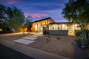 House - Sundrenched by Avantstay Pool Mins to Old Town (Scottsdale)