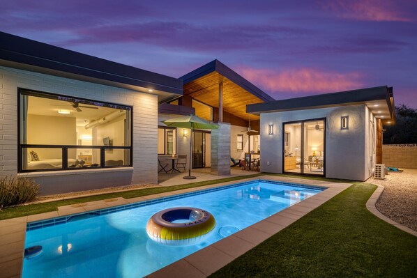 House | 3 bedrooms - Sundrenched by Avantstay Pool Mins to Old Town (Scottsdale)