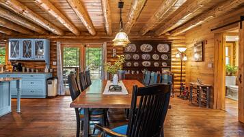 House | 5 bilik tidur