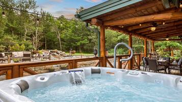 House | 5 bilik tidur