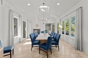 House | 6 bedrooms - Modern Masterpiece by Avantstay Waterfront Private Dock (Denver)