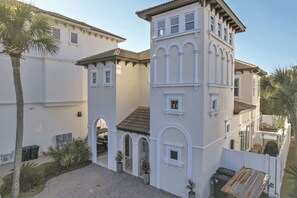 House | 4 bedrooms - Skinny Love 30a by Avantstay Private Heated Pool Block to the Beach (Santa Rosa Beach)