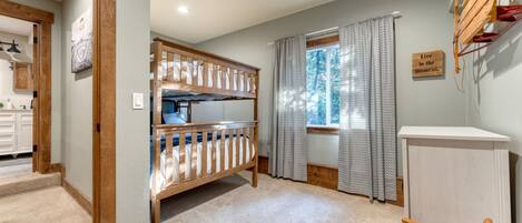 Rumah | 4 kamar tidur