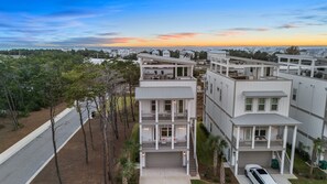 House | 5 bilik tidur 