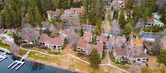 Arrowhead Lakeside Escape by Avantstay 3min Walk to Lake Private Beach Access