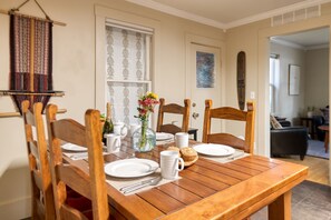 House | 2 bedrooms - Riverfront Bend by Avantstay Private Dock Kayaks Large Yard w Views Hot Tub (Bend)