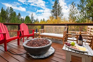 House | 4 bedrooms - River Meadows by Avantstay Near River Access to Private Boat Ramp (Bend)