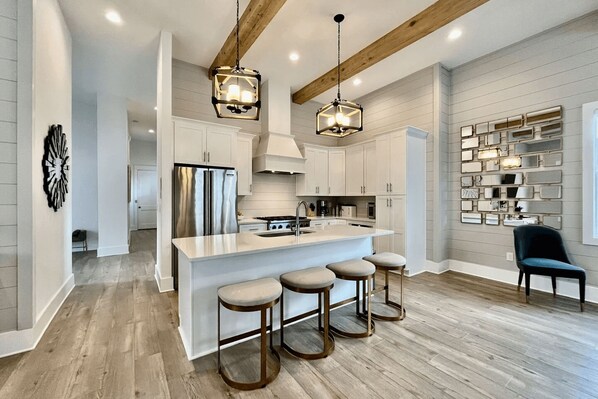 House | 6 bedrooms - Casa d Azure by Avantstay Sleeps 18 Private Pool Golf Cart Included (Santa Rosa Beach)