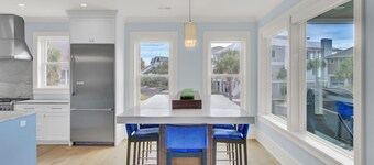 7 Beachwood East by Avantstay Steps to the Beach Ocean Views Hot Tub 7bdr