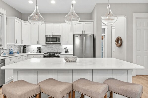 House | 4 bedrooms - Sandy Smiles by Avantstay Seagrove Walk to Beach Pool (Santa Rosa Beach)