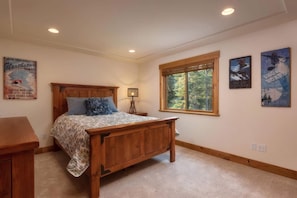 House | 4 bedrooms - Donner Ridge by Avantstay Minutes to Skiing Deck Ping Pong Pool Table (Truckee)