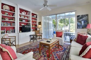 House - Tropical Dreaming by Avantstay 4 Blks to Beach Private Pool (Key West)