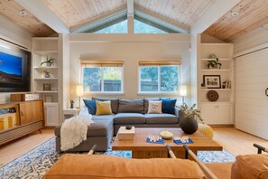 House | 2 bedrooms - Sonoma Creek Haven Hot Tub Firepit Creekside Views Near Kenwood Wineries (Kenwood)