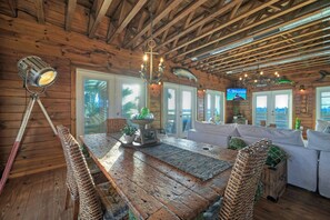 House | 6 bedrooms - Fish Camp Buyout by Avantstay Unique 6bdr Escape Private Pool Views (Port Aransas)