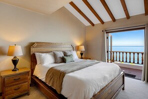 House | 2 bedrooms - Camino De Flores by Avantstay Views Pool Beach Access Community Amenities (Avalon)