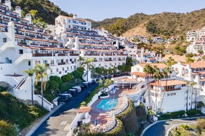 House - Camino De Flores by Avantstay Views Pool Beach Access Community Amenities (Avalon)