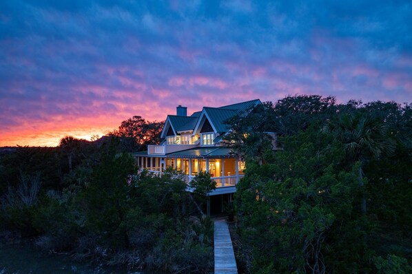 House | 4 bedrooms - Seaclusion by Avantstay Walk to the Beach (Edisto Island)