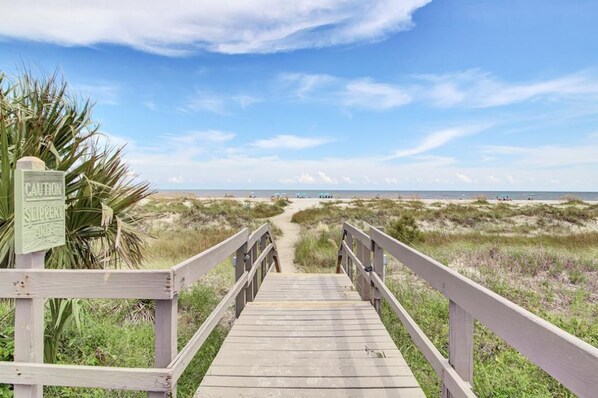 Apartment | 2 bedrooms - 7A Mariners Walk by Avantstay Walk to Beach Pool (Isle of Palms)