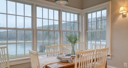 Sunny Pond by Avantstay Secluded Estate w a Private Pond Gym Movie Theater