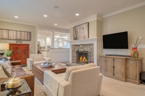 House | 9 bedrooms - Sunny Pond by Avantstay Secluded Estate w a Private Pond Gym Movie Theater (Austerlitz)