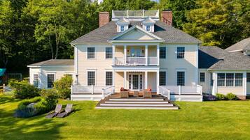 House | 9 bedrooms