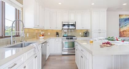 Windansea by Avantstay Private Rooftop Patio 2 Blocks to Beach Town