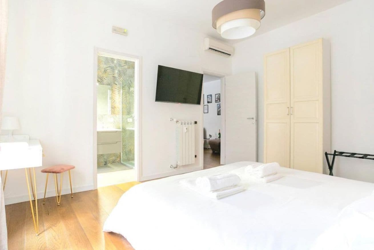 1 chambre, coffres-forts dans les chambres, bureau