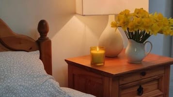 3 chambres, fer et planche à repasser, draps fournis