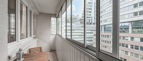 Classic Apartment | Balcony