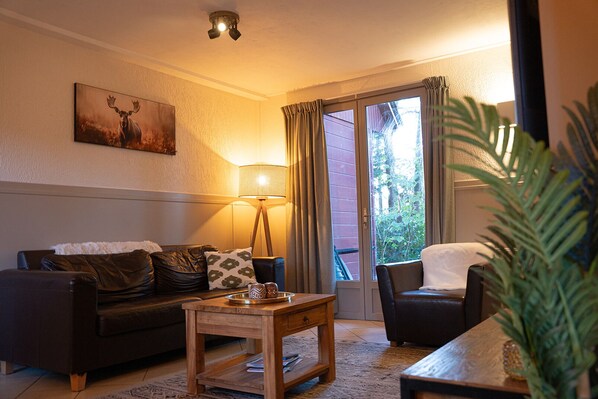 Smart TV, books, stereo - Attractive and comfortable Swedish vacation home in forest and close to dunes (Soest)