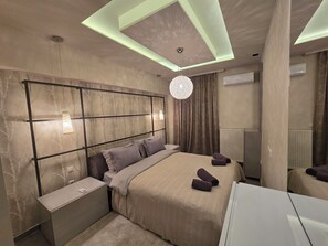 3 bedrooms, desk, iron/ironing board, travel cot - Εκθαμβω τικό, ρομαντικό διαμέρισμα στην καρδιά μιας άκρως ερωτικής πόλης! (Thessaloniki)
