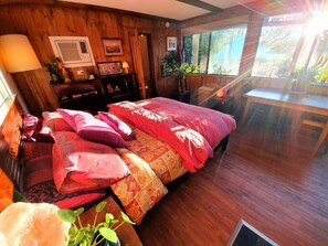 1 bedroom, WiFi, bed sheets - Dejavu Cottage In the Adelaide Hills (Glenalta)