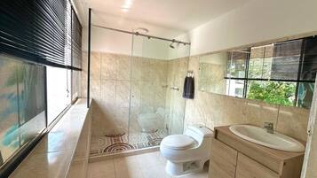 Jabón y papel higiénico