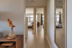 2 chambres, bureau, fer et planche à repasser, Wi-Fi gratuit