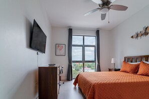 2 bedrooms, desk, iron/ironing board, free WiFi