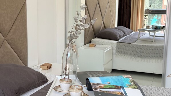 2 bedrooms, iron/ironing board, free WiFi, bed sheets - Cozy family heaven, 2-bedroom apartment with WiFi and full facilities, Cleopatra (Antalya)