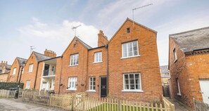 Exterior - Prince Consort Cottages, Windsor (Berkshire)