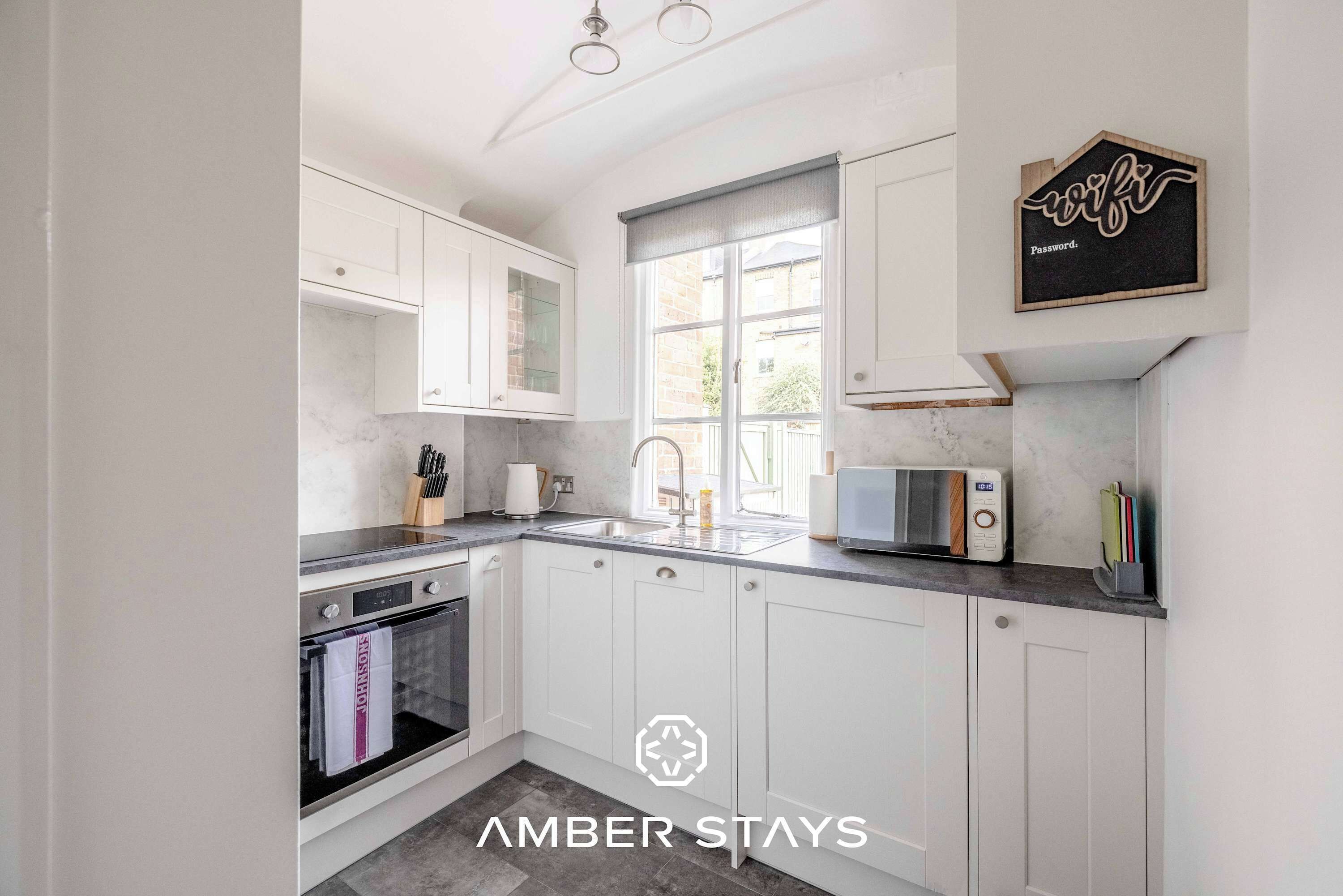 Fridge, stovetop, dishwasher, toaster