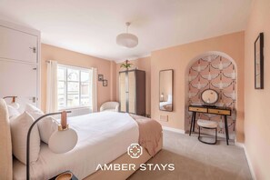 3 quartos, ferros/tábuas de passar roupa, berço de viagem, Wi-Fi