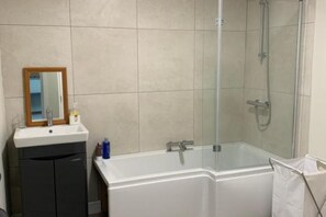 Asciugacapelli, asciugamani, carta igienica