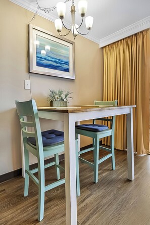 Dining - Caravelle Resort 606 (Myrtle Beach)