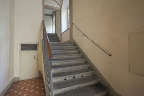 Property entrance - Giorgio Ponte Vecchio Apartment (Florence)