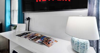 3 Bedroom, High-Speed WiFi, Work Station, Fire-Pit, Towel Warmer! Enjoy!