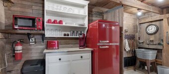 Private and Historic Rocking Ox Ranchette & Estate