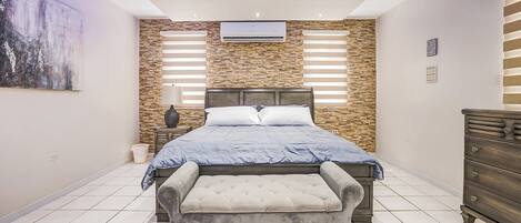 4 habitaciones, escritorio, wifi y ropa de cama