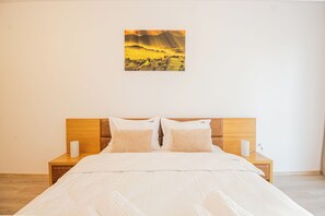 1 Schlafzimmer, Schreibtisch, Bügeleisen/Bügelbrett, kostenloses WLAN