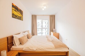 1 soverom, skrivebord, strykejern/-brett og wi-fi (inkludert)